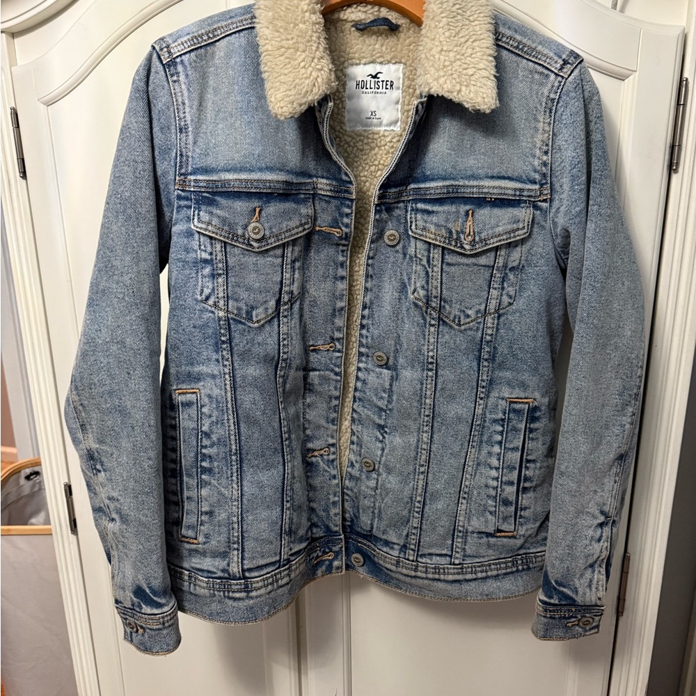 Hollister Blue Jean Jacket with Sherpa Lining